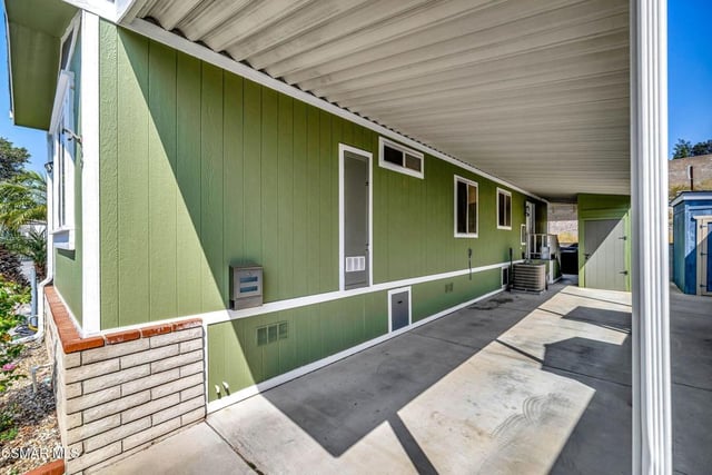 11401 Topanga Canyon Boulevard 8, Chatsworth, CA 91311 — photo 3 of 24