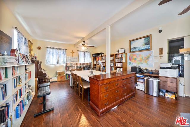 2308 11th Avenue, Los Angeles, CA 90018 — photo 15 of 23