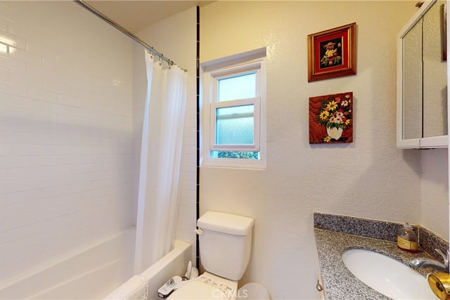 1038 W 2nd, San Pedro, CA 90731 — photo 10 of 35