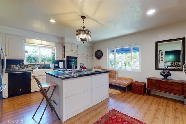 1038 W 2nd, San Pedro, CA 90731 — photo 5 of 35