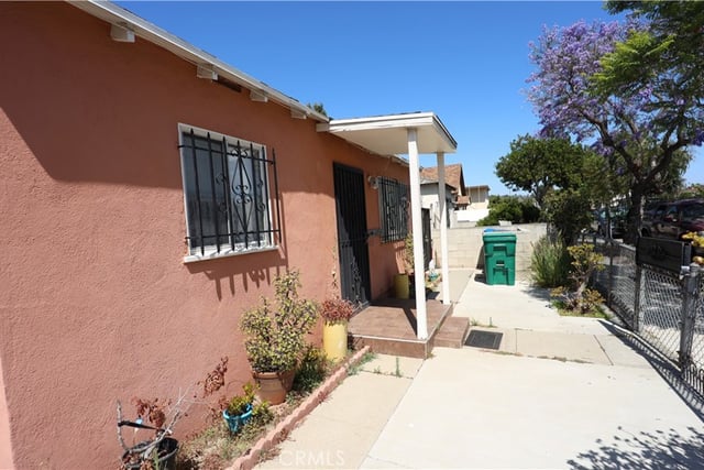 1125 E Salt Lake Street, Long Beach, CA 90806 — photo 4 of 21