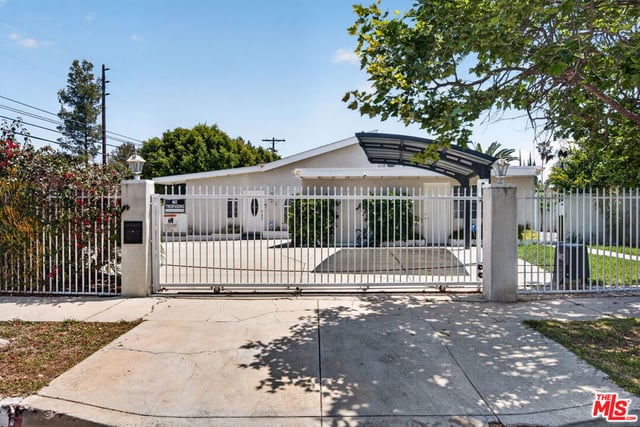 6292 Lubao Avenue, Woodland Hills, CA 91367 — photo 34 of 38