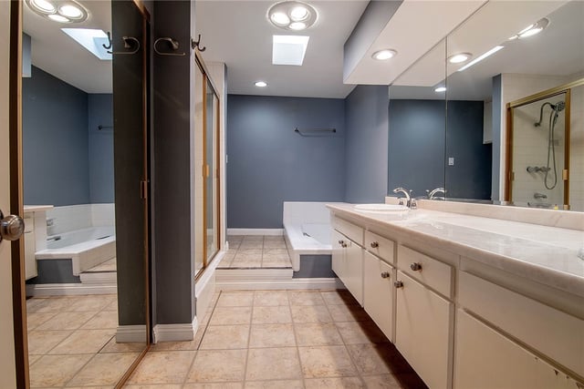 5401 Zelzah 115, Encino, CA 91316 — photo 12 of 33