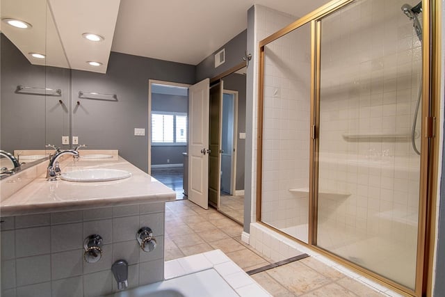 5401 Zelzah 115, Encino, CA 91316 — photo 14 of 33