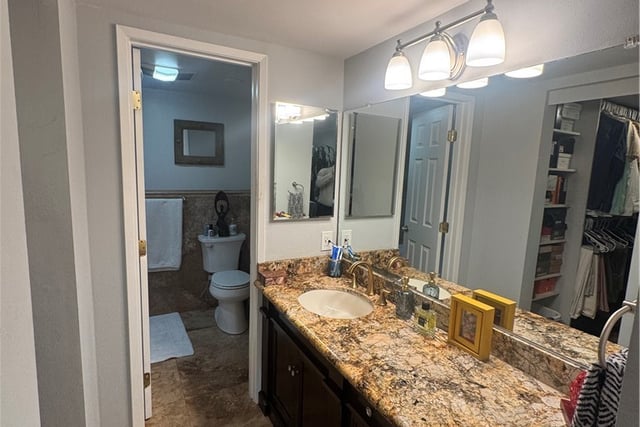 2700 Cahuenga Boulevard E 4223, Los Angeles, CA 90068 — photo 5 of 30
