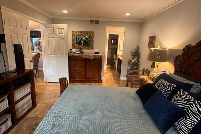 2700 Cahuenga Boulevard E 4223, Los Angeles, CA 90068 — photo 8 of 30