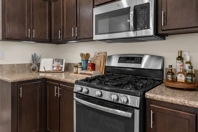6480 Katherine 63, Simi Valley, CA 93063 — photo 13 of 43