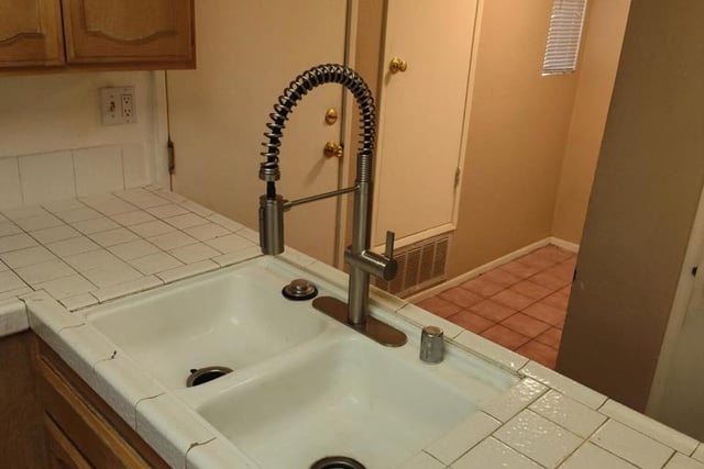 1840 E Avenue J2 apt 7, Lancaster, CA 93535 — photo 5 of 19