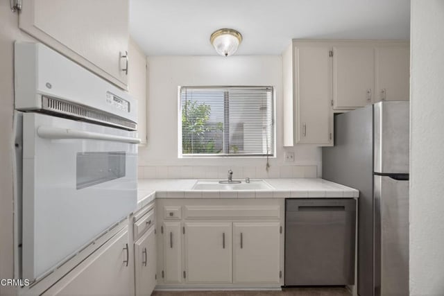 1335 Edgewood Way, Oxnard, CA 93030 — photo 9 of 27