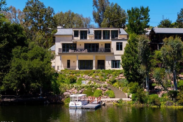 2112 Trentham Road, Westlake Village, CA 91361 — photo 3 of 40