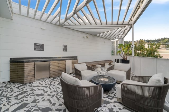 1030 N Kings Road 405, West Hollywood, CA 90069 — photo 23 of 26