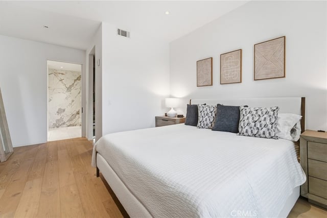 1030 N Kings Road 405, West Hollywood, CA 90069 — photo 9 of 26