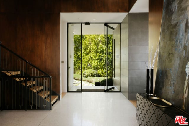 8366 Sunset View Drive, Los Angeles, CA 90069 — photo 5 of 25