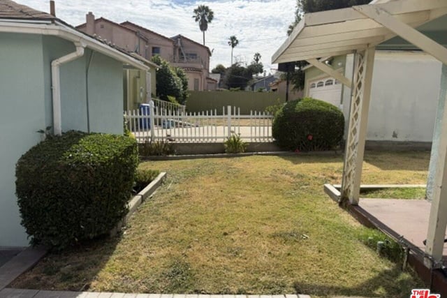 3511 Floresta Avenue, Los Angeles, CA 90043 — photo 35 of 61