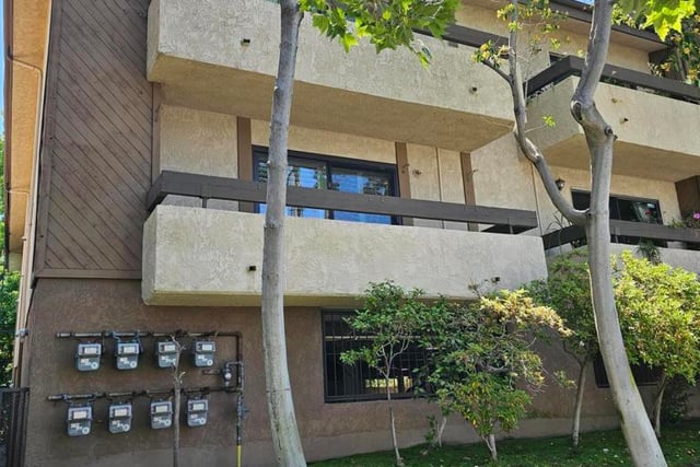12330 Magnolia Boulevard 106, Valley Village, CA 91607 — photo 3 of 47