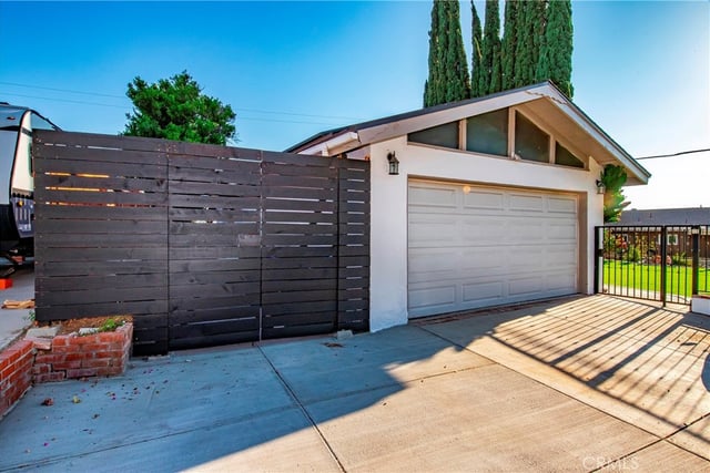 19776 Merryhill Street, Canyon Country, CA 91351 — photo 7 of 44