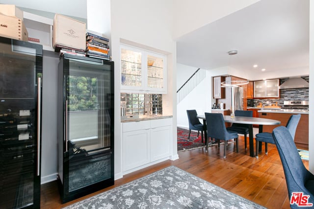 2332 Fox Hills Drive 305, Los Angeles, CA 90064 — photo 10 of 39