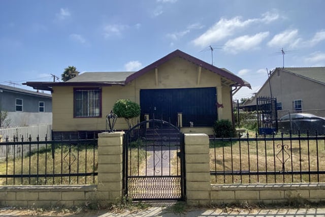 142 W 85th Street, Los Angeles, CA 90003 — photo 2 of 5