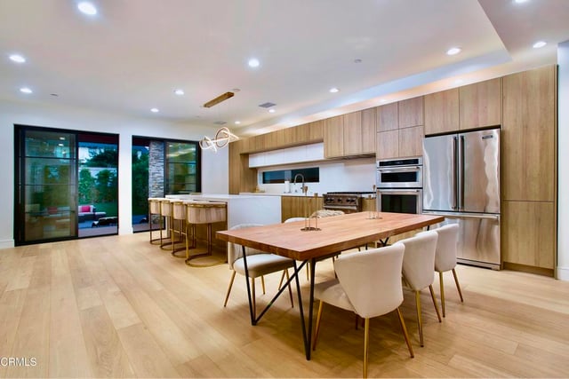 244 S Gramercy Place, Los Angeles, CA 90004 — photo 8 of 9