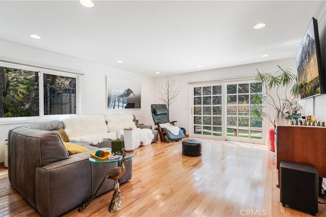 3636 Dellvale Place, Encino, CA 91436 — photo 15 of 25