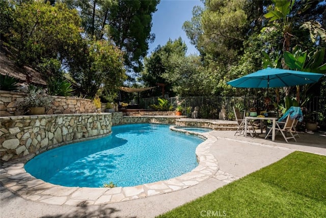 3636 Dellvale Place, Encino, CA 91436 — photo 4 of 25