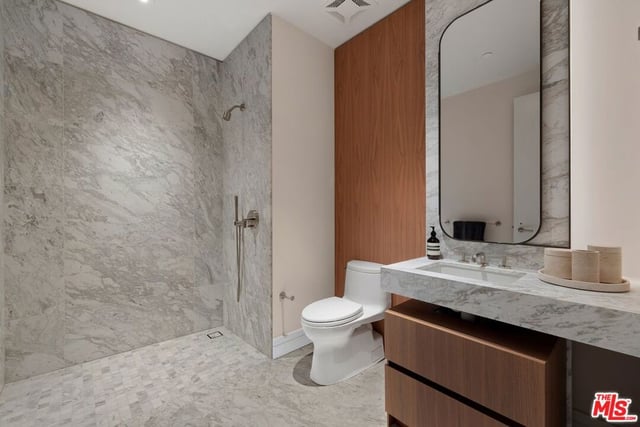 211 W Elm Court 28A, Los Angeles, CA 90067 — photo 18 of 28
