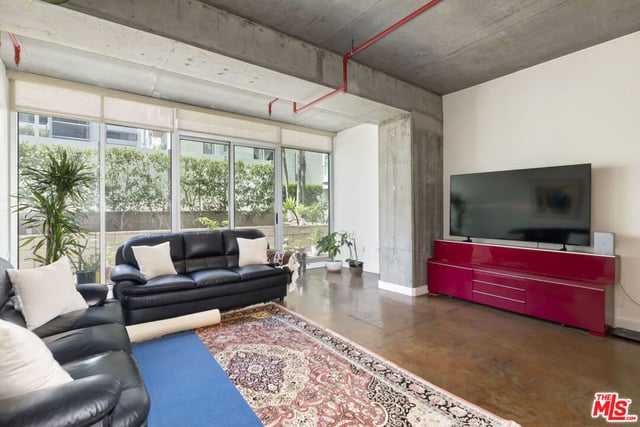 645 W 9th Street 240, Los Angeles, CA 90015 — photo 10 of 37