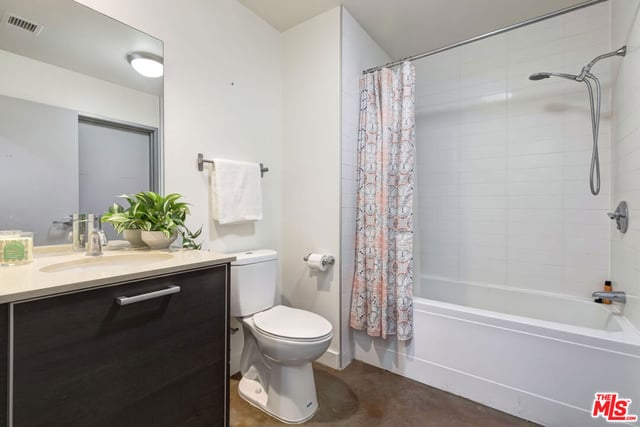 645 W 9th Street 240, Los Angeles, CA 90015 — photo 19 of 37