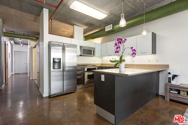 645 W 9th Street 240, Los Angeles, CA 90015 — photo 2 of 37