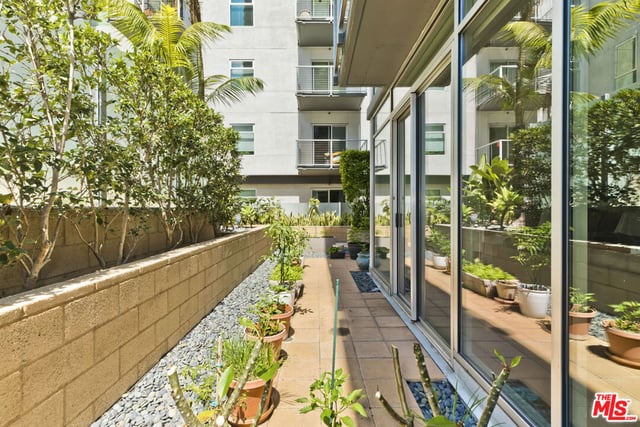 645 W 9th Street 240, Los Angeles, CA 90015 — photo 22 of 37