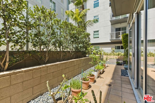 645 W 9th Street 240, Los Angeles, CA 90015 — photo 23 of 37