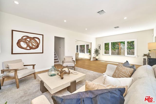 916 S Victoria Avenue, Los Angeles, CA 90019 — photo 10 of 43