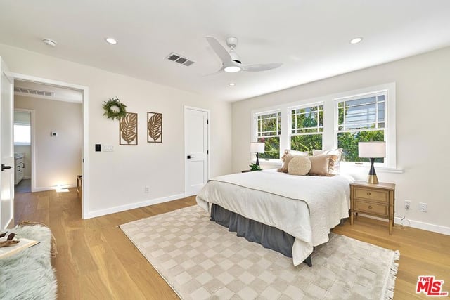 916 S Victoria Avenue, Los Angeles, CA 90019 — photo 30 of 43