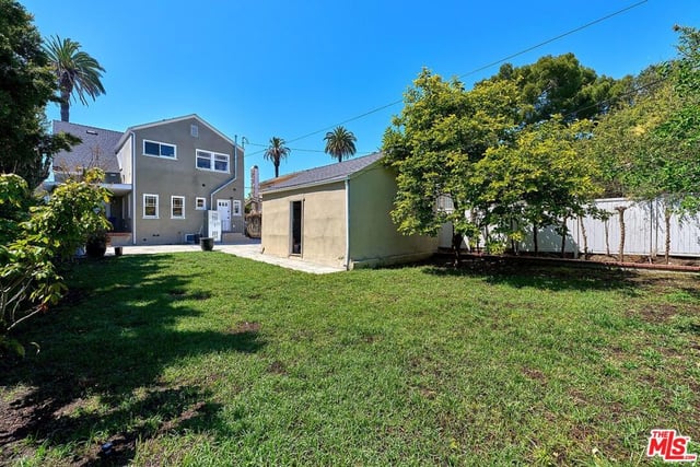 916 S Victoria Avenue, Los Angeles, CA 90019 — photo 39 of 43