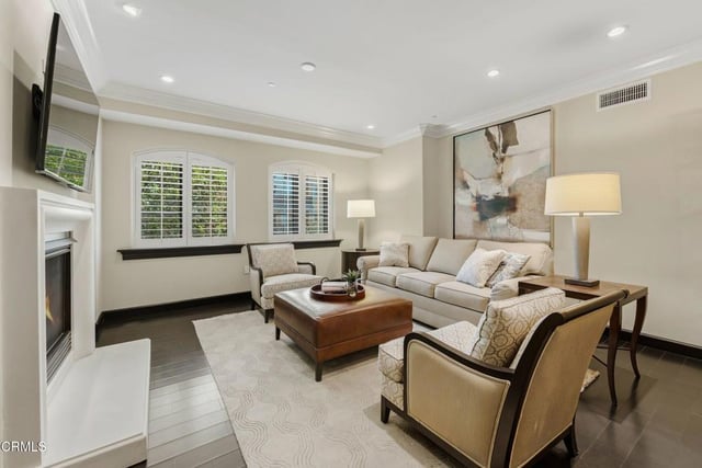 155 Cordova Street 205, Pasadena, CA 91105 — photo 3 of 47