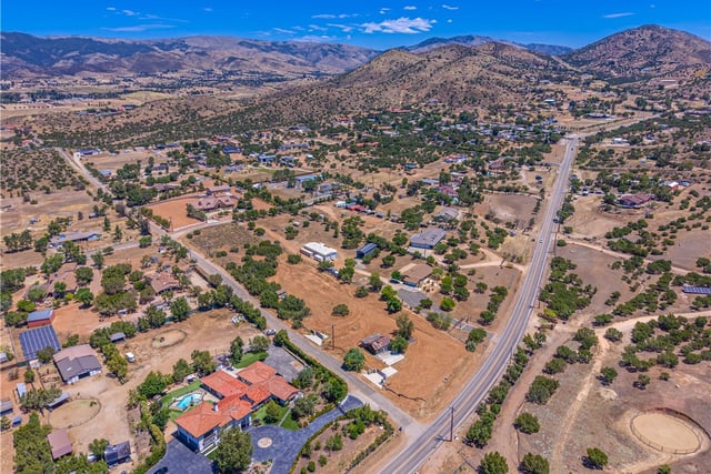 10367 Escondido Canyon, Agua Dulce, CA 91390 — photo 12 of 28