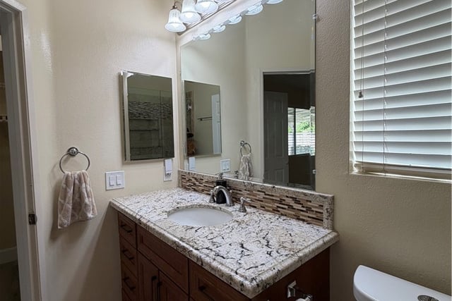 25420 Sheffield Ln, Saugus, CA 91350 — photo 13 of 24