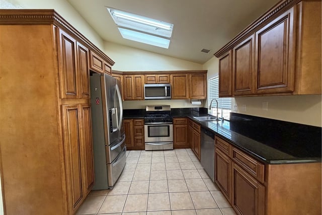 25420 Sheffield Ln, Saugus, CA 91350 — photo 8 of 24