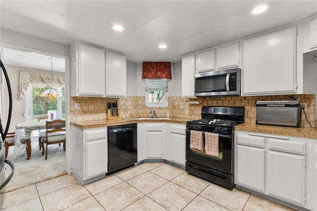 15816 Cindy Court, Canyon Country, CA 91387 — photo 16 of 51