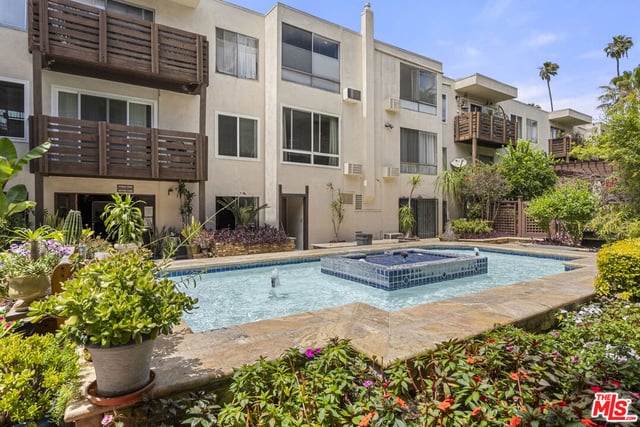 525 S Ardmore Avenue 107, Los Angeles, CA 90020 — photo 17 of 22