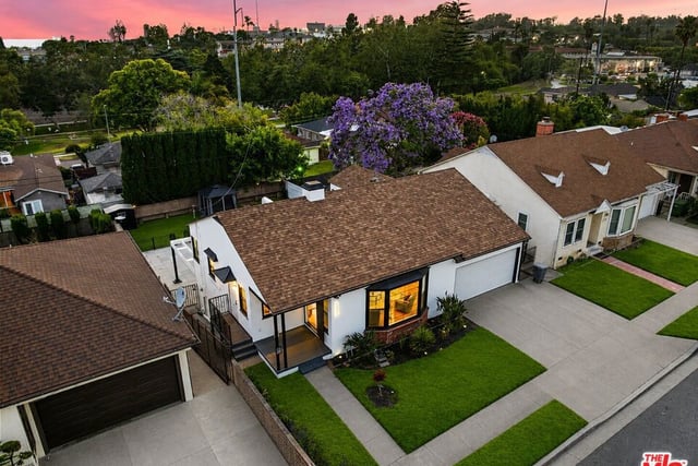 5853 S La Brea Avenue, Los Angeles, CA 90056 — photo 32 of 38