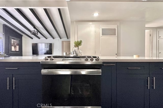 320 E 81st, Los Angeles, CA 90003 — photo 15 of 39