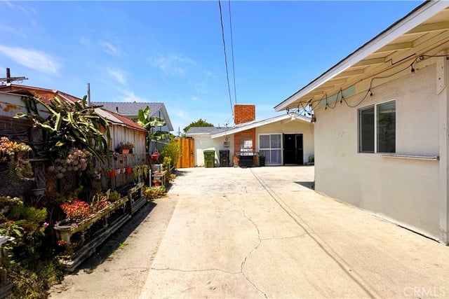 320 E 81st, Los Angeles, CA 90003 — photo 35 of 39