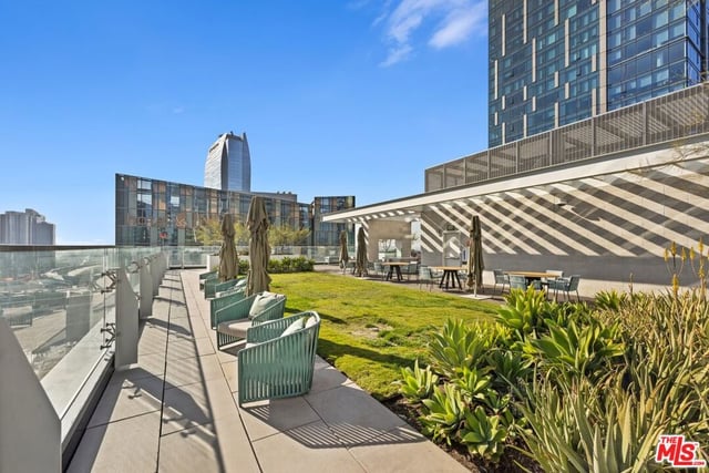 877 Francisco Street 1119, Los Angeles, CA 90017 — photo 30 of 32