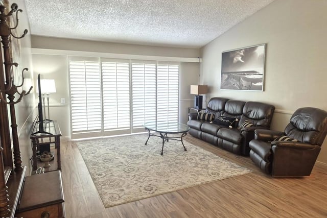 26132 Village 26, Camarillo, CA 93012 — photo 7 of 57