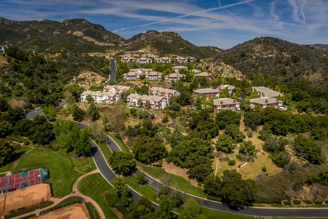 2478 Swanfield Court, Thousand Oaks, CA 91361 — photo 5 of 23