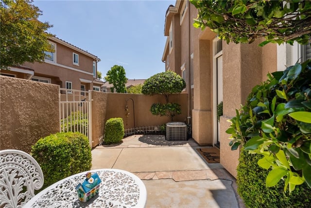 25554 Schubert C, Stevenson Ranch, CA 91381 — photo 4 of 63