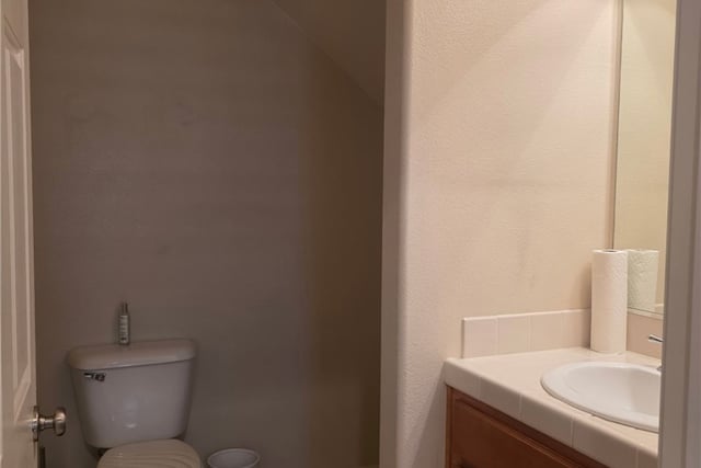 12724 Palm Court, Sylmar, CA 91342 — photo 3 of 12
