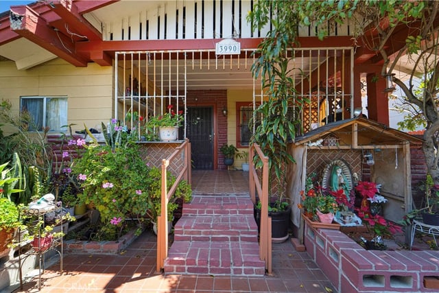 3990 La Salle, Los Angeles, CA 90062 — photo 3 of 14