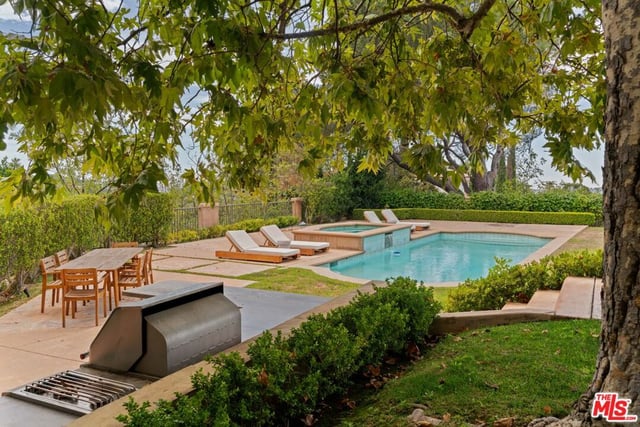 2600 Bowmont Drive, Beverly Hills, CA 90210 — photo 16 of 17